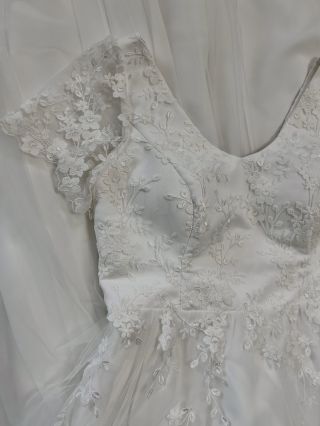 Pro Martinu s touto nádhernou vyšívanou krajkou ❤️ #svatebni #svatebnisaty #svatebnisatybrno #satynamiru #satynamieru...